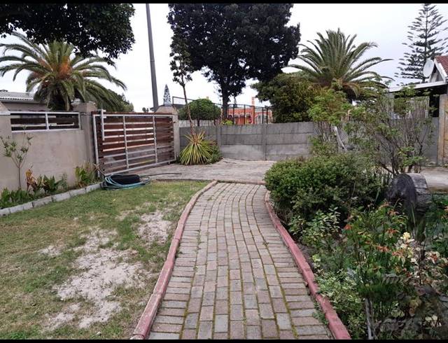 3 BEDROOM HOUSE FOR SALE IN SAXONSEA
